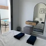 2 Bedroom With A Private Heated Pool In Sholan2